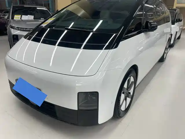 Li Auto MEGA 2024 Ultra