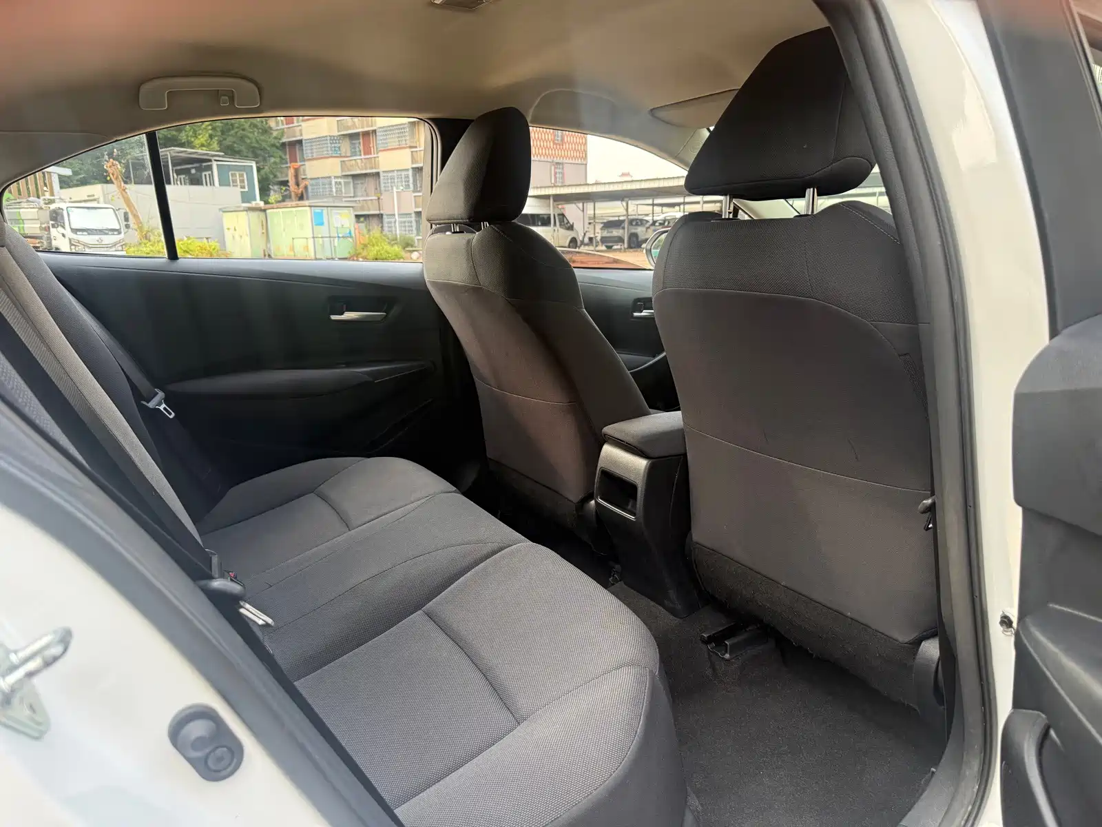 Photo 8 - Toyota Corolla