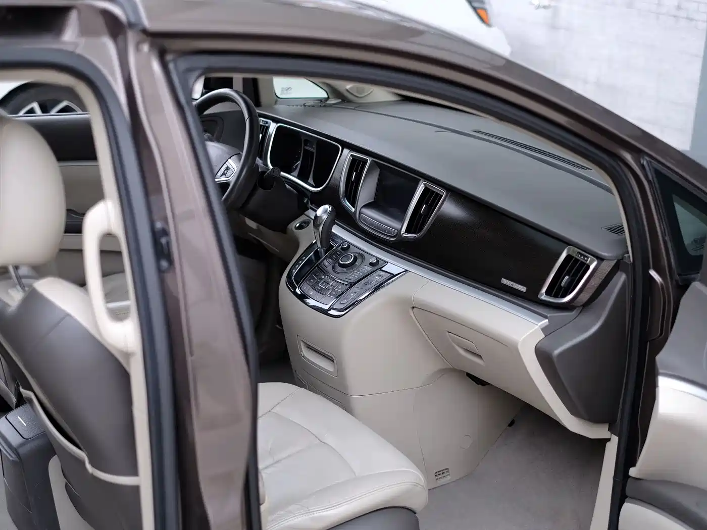 Buick GL8 2013 2.4L LT Luxury Business Executive Edition фото 39