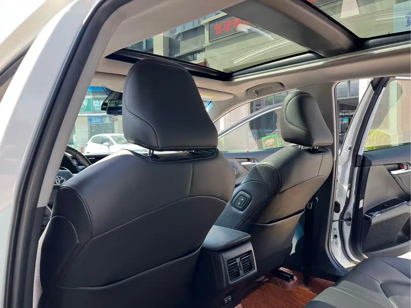 Toyota Camry 2019 2.5G Luxury Edition China VI фото 14