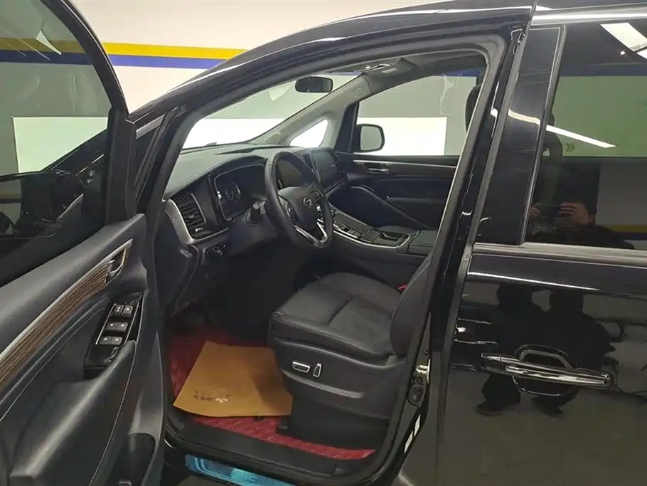 GAC Trumpchi Trumpchi M8 2023 Leading Series 390T Premium Edition фото 9