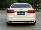 Фото 20 - Ford Taurus