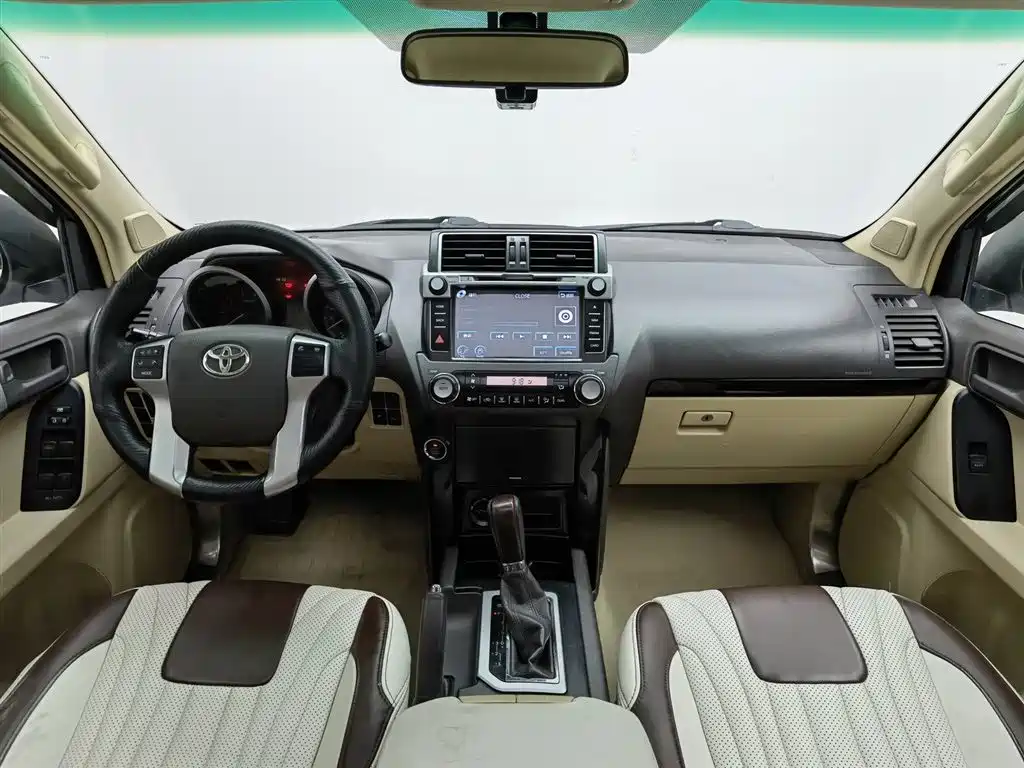 Toyota Prado 2015 2.7L Automatic Standard фото 5