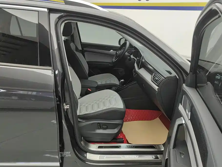 Volkswagen Tayron 2024 330TSI 2WD Luxury Plus Advanced фото 8