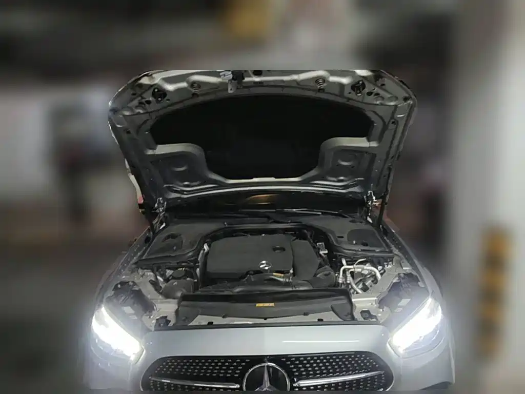 Mercedes-Benz E-Class, миниатюра 9