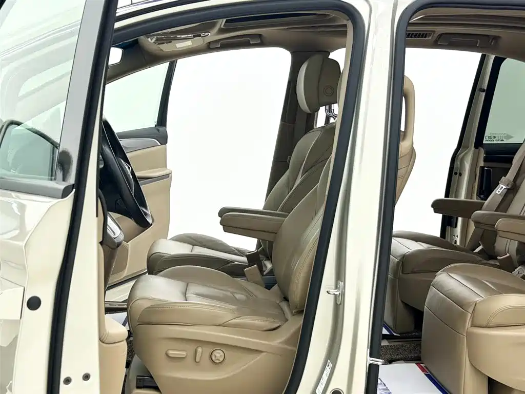 Buick GL8 2017 ES 28T Luxury China V фото 5