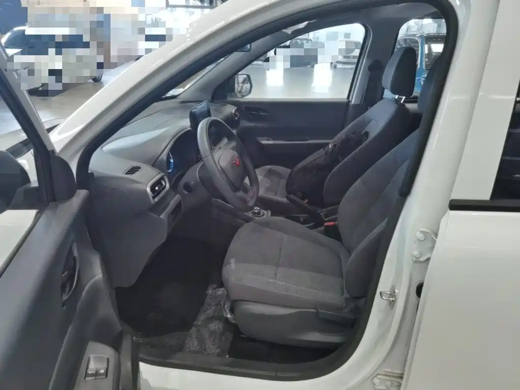 Wuling Motors Wuling Hongguang New Energy 2026 2025 Model Range Extender Hybrid 50KM Standard