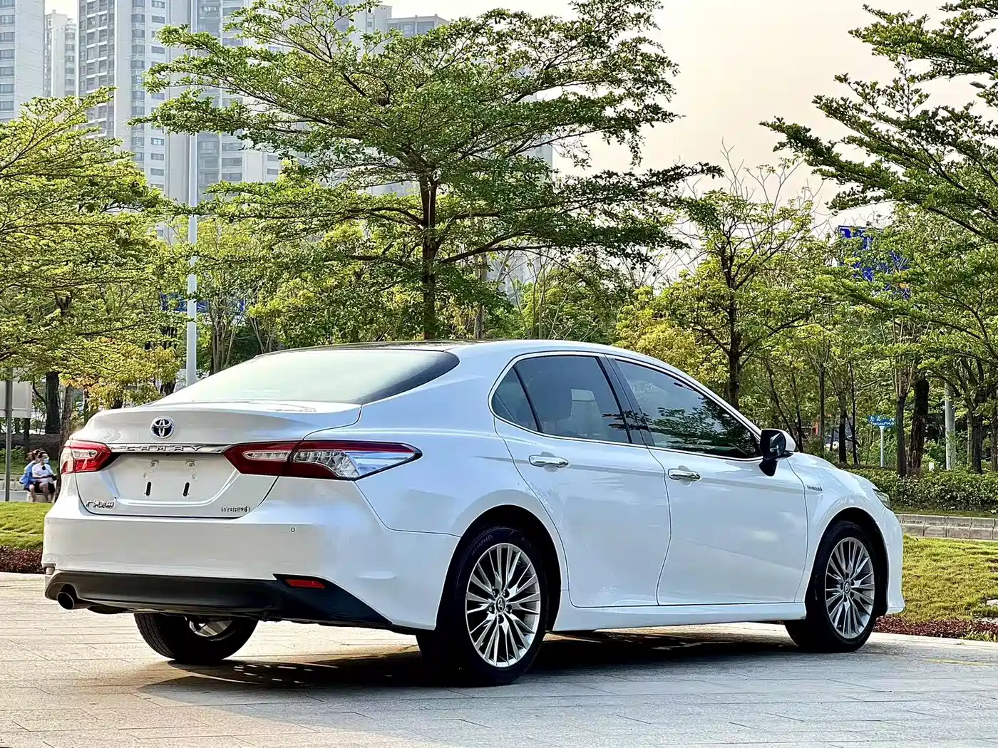 Toyota Camry 2019 Facelift Hybrid 2.5HG Luxury Edition фото 9