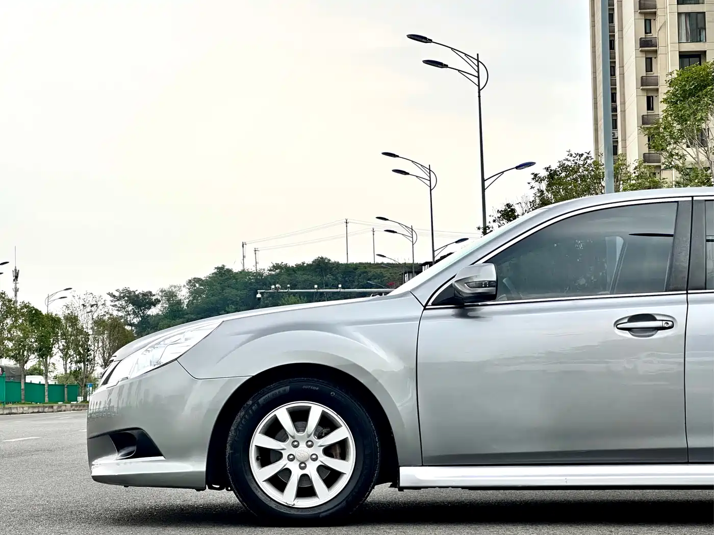 Subaru Legacy 2010 2010 Model 2.0i Luxury