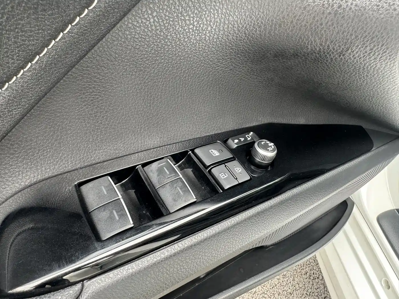 Toyota Camry 2021 2.0S Sporty Edition фото 28