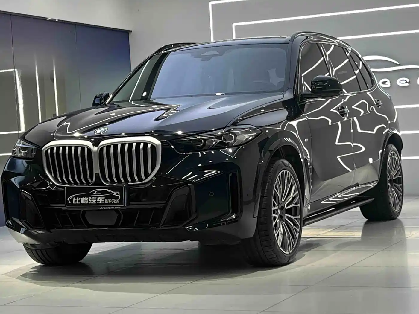 BMW X5 2023 xDrive 30Li Premium M Sport Black Night Package