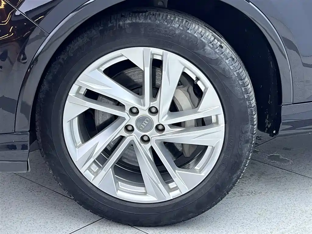 Audi Q7 2020 55 TFSI quattro Black Warrior Exclusive Edition фото 10