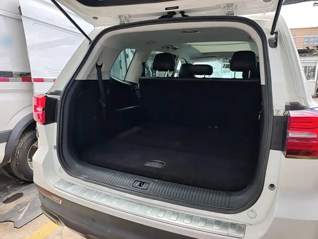 Roewe RX8 2023 2019 30T 2WD Flagship Edition