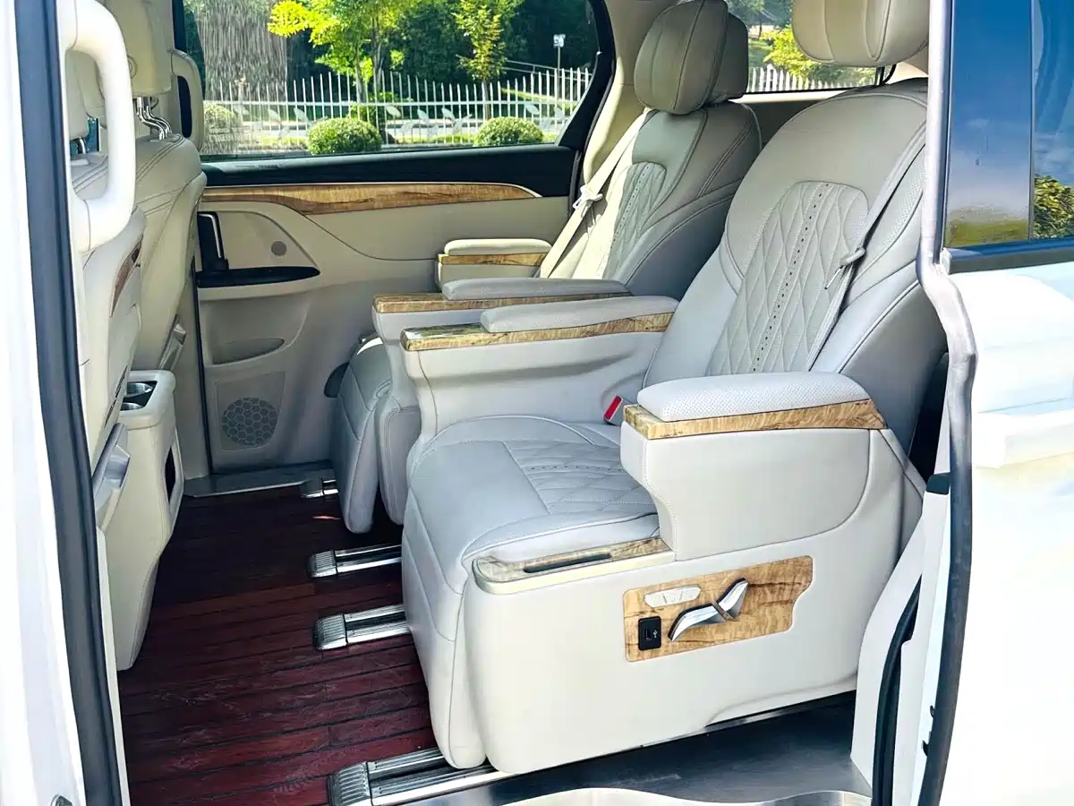 Buick GL8 2018 ES 28T Comfort Type China VI фото 10