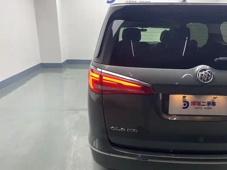 Buick GL8 2017 ES 28T Premium China V фото 16