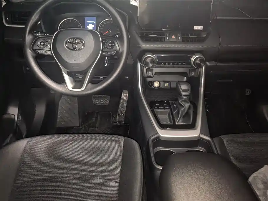 Toyota RAV4 Rongfang 2024 2.0L CVT FWD Urban Edition фото 16