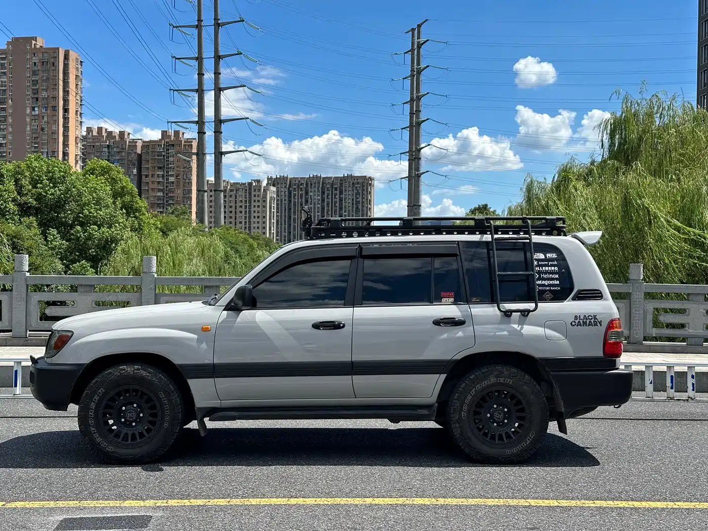 Toyota Land Cruiser 2005 4.7L Automatic GX-R фото 3