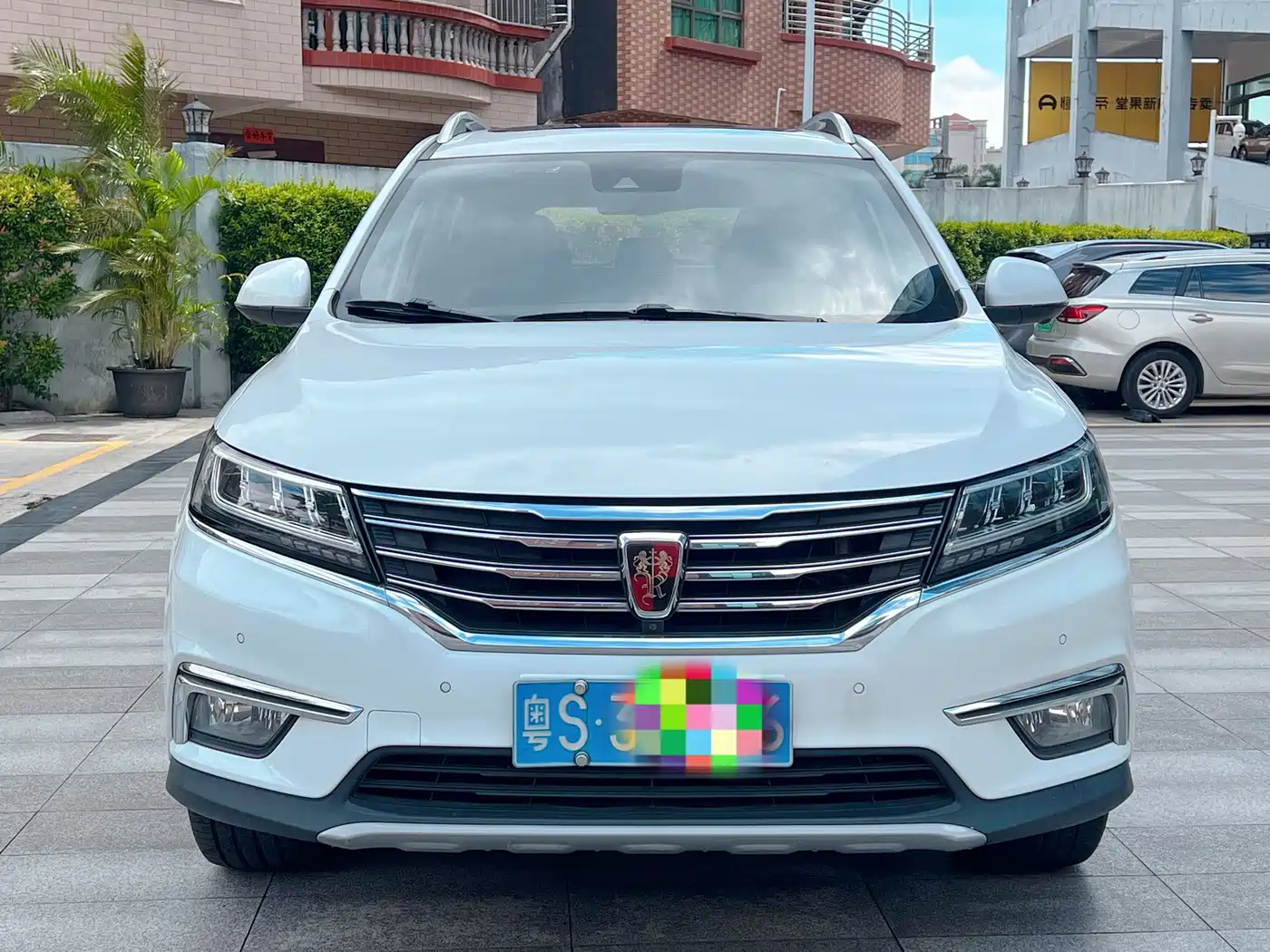 Фото 2 - Roewe RX5