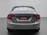 صورة 4 - Volvo S60