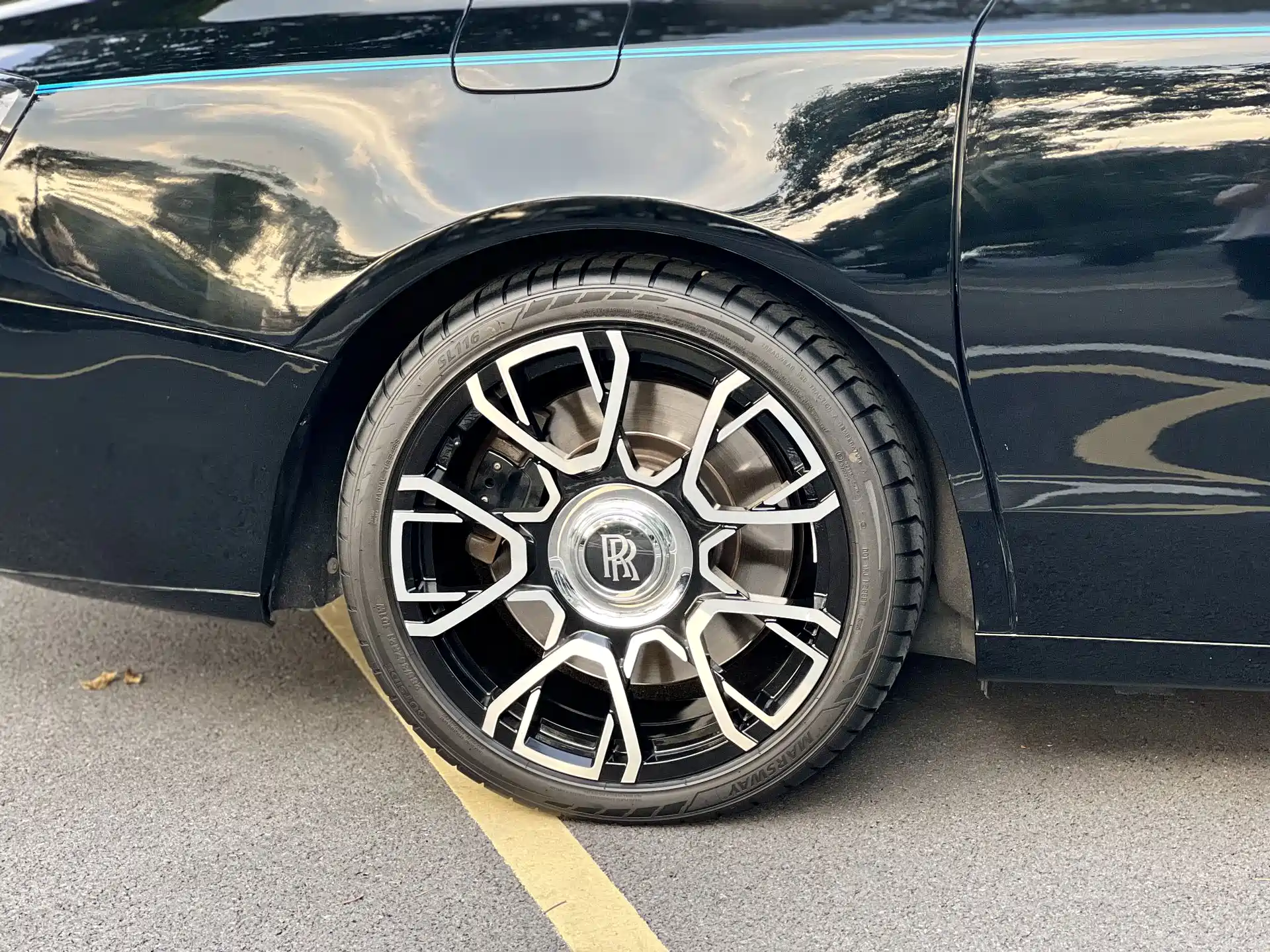 Фото 34 - Rolls-Royce Ghost