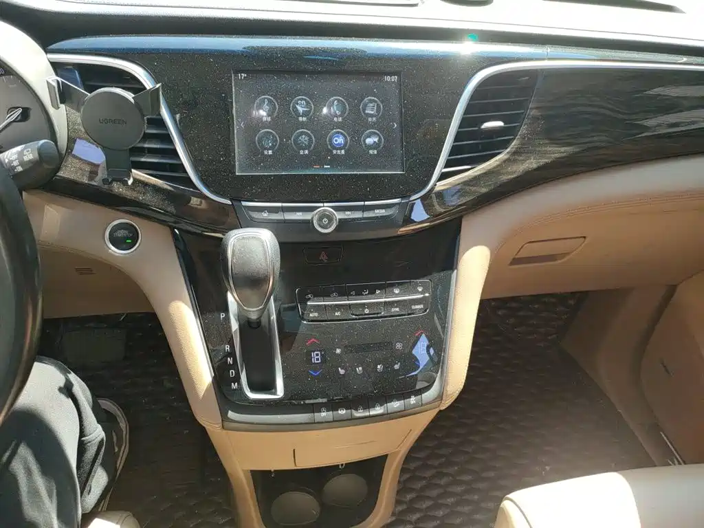 Buick GL8 2017 ES 28T Flagship China V фото 6