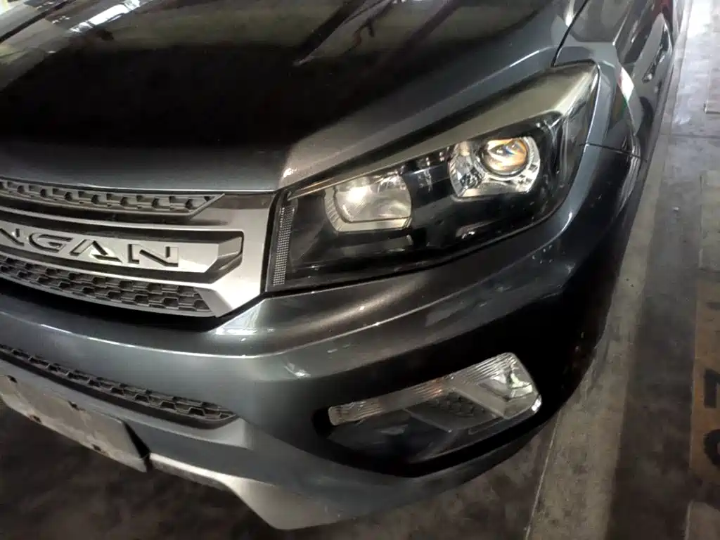 Фото 24 - Changan CS75