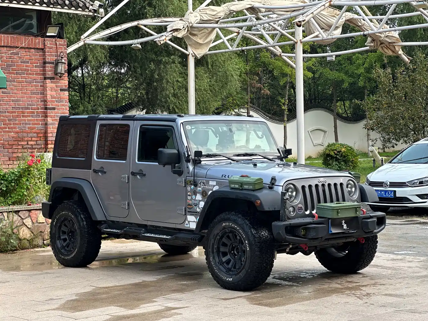 Фото 3 - Jeep Wrangler