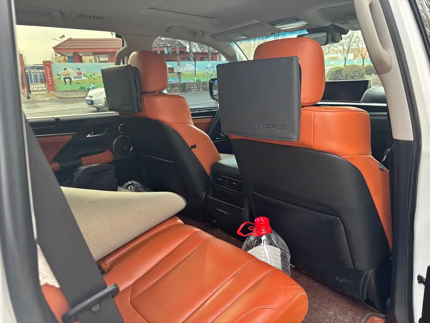Lexus LX 2017 570 Peak Special Limited Edition фото 7