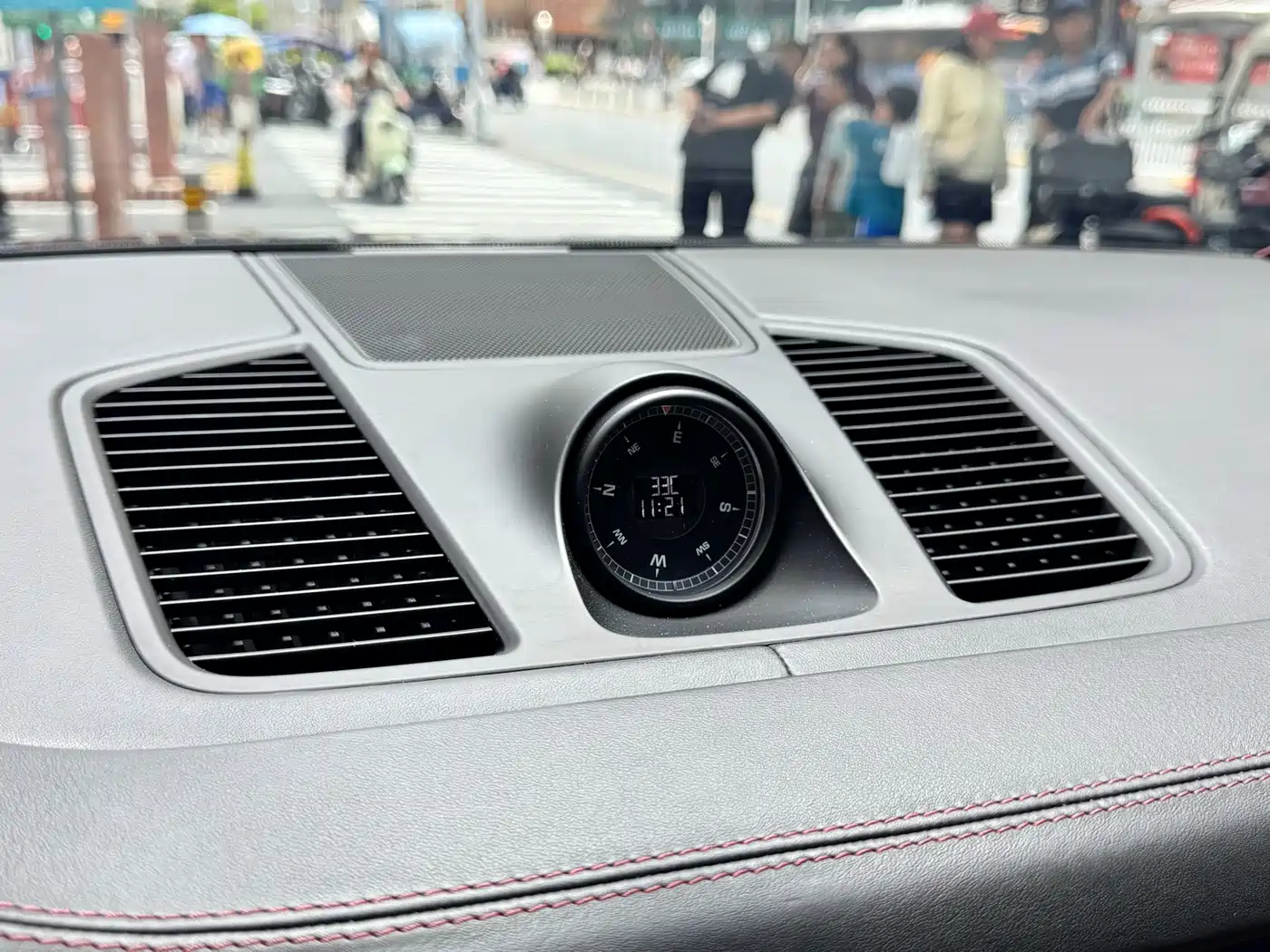 Photo 15 - Porsche Cayenne