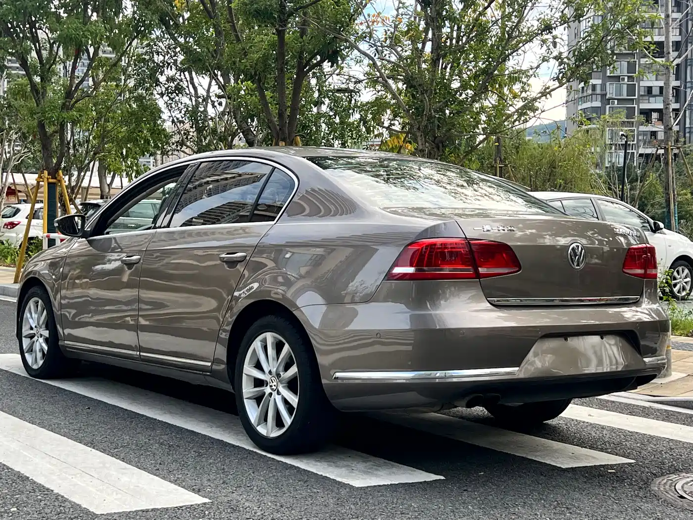 Volkswagen Magotan 2013 1.8TSI Premium фото 7