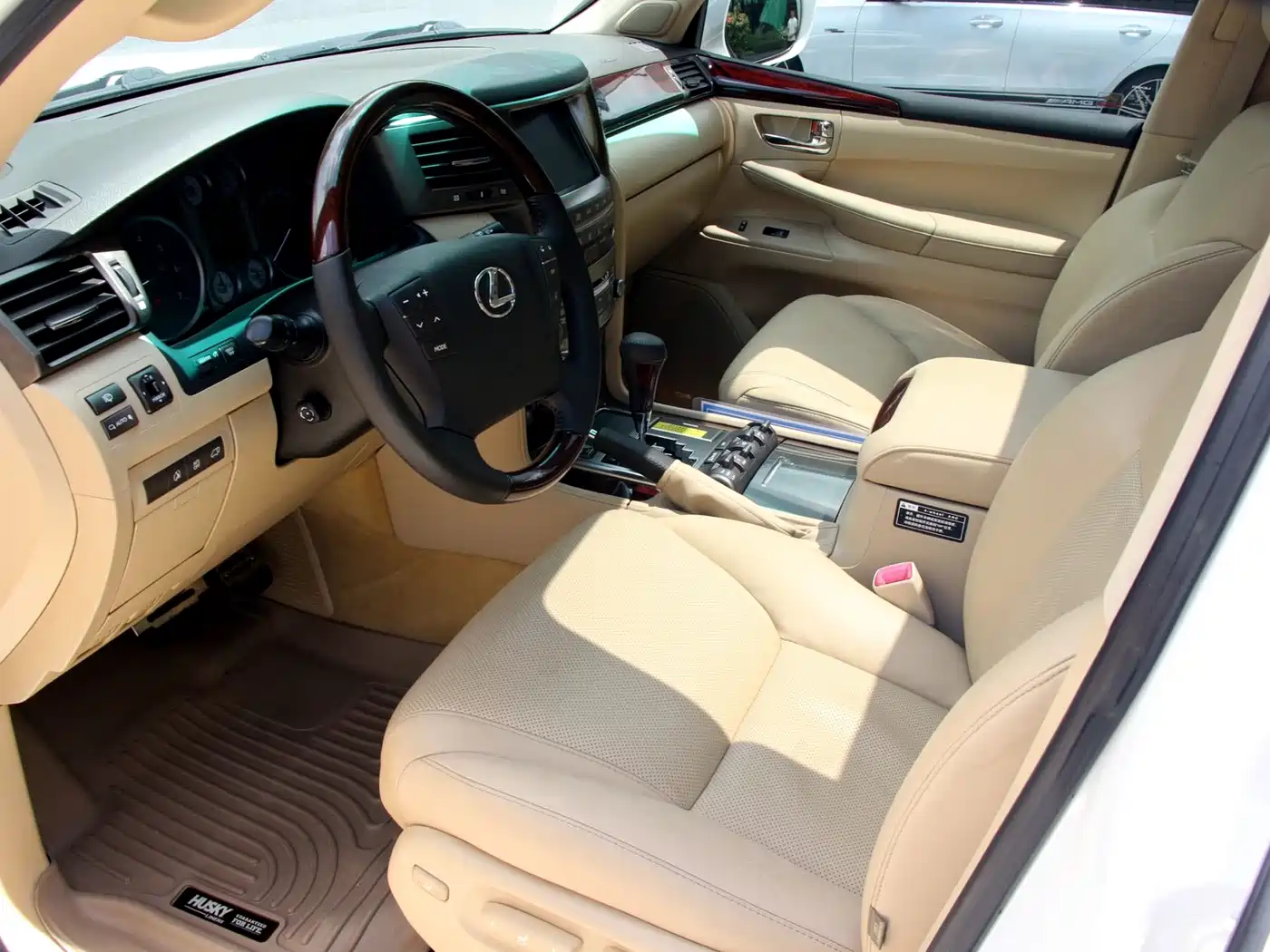 Lexus LX 2009 570 фото 7