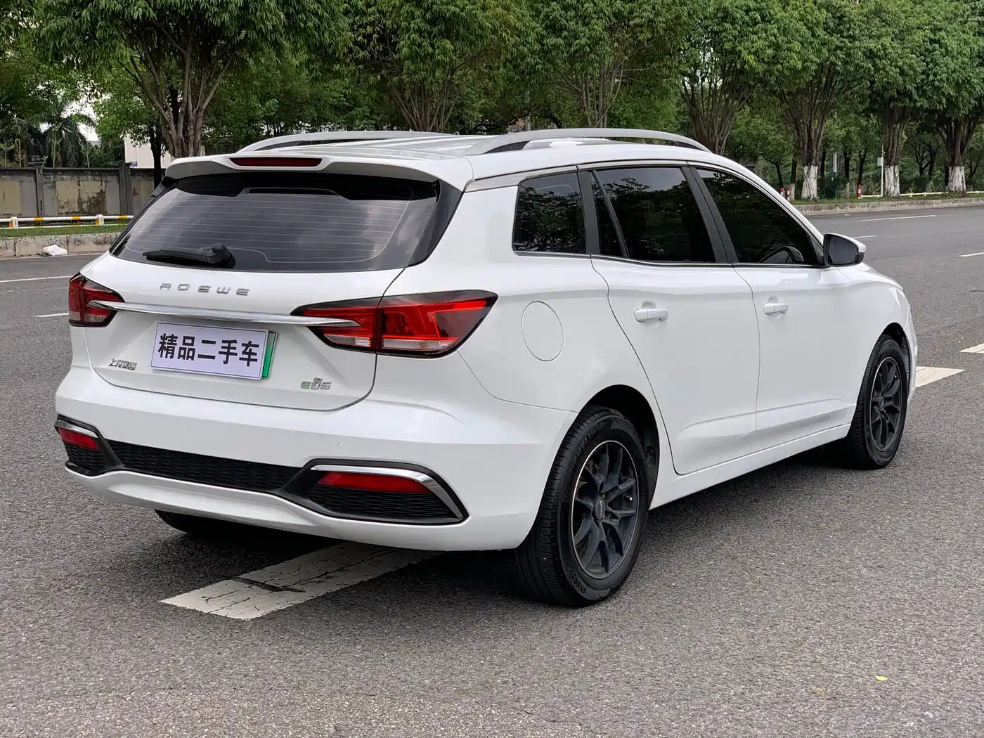 ROEWE EI5