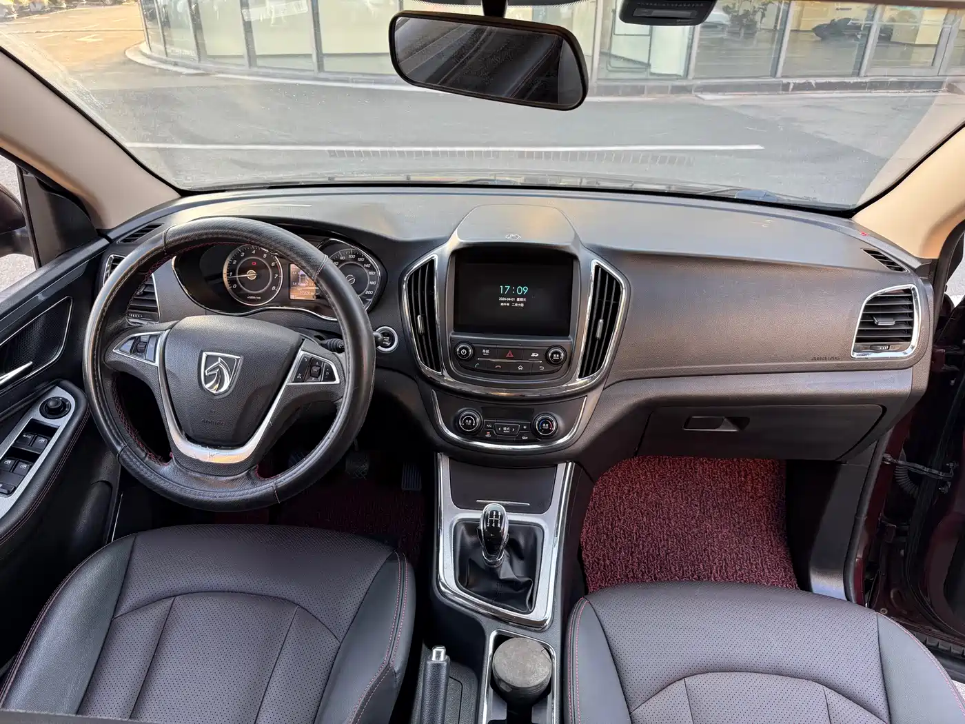 Baojun 560 2016 2015 1.8L Manual Luxury