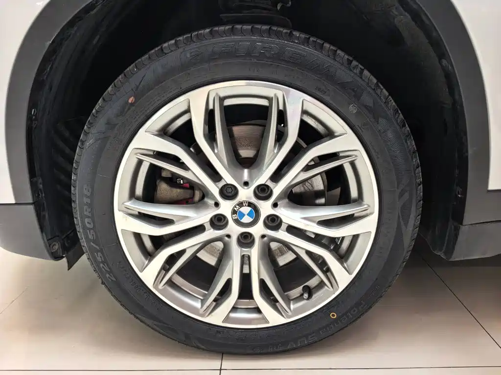 Фото 18 - BMW X1
