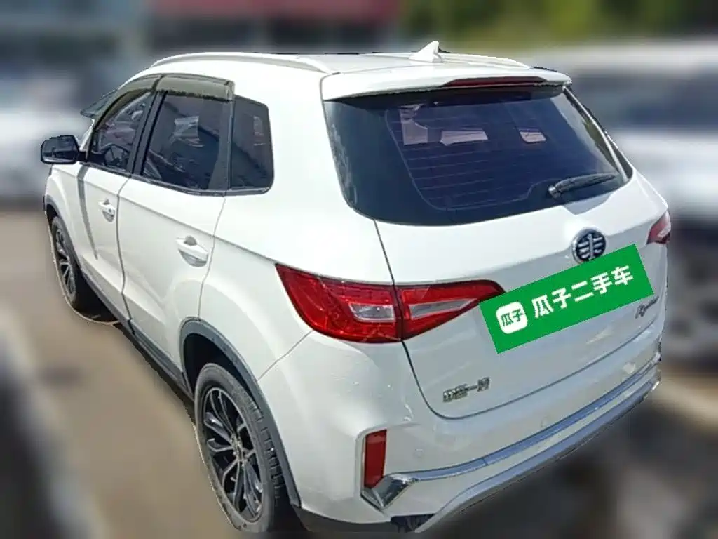 FAW Senya R7 2018 2018 R7C 1.6L Manual Luxury