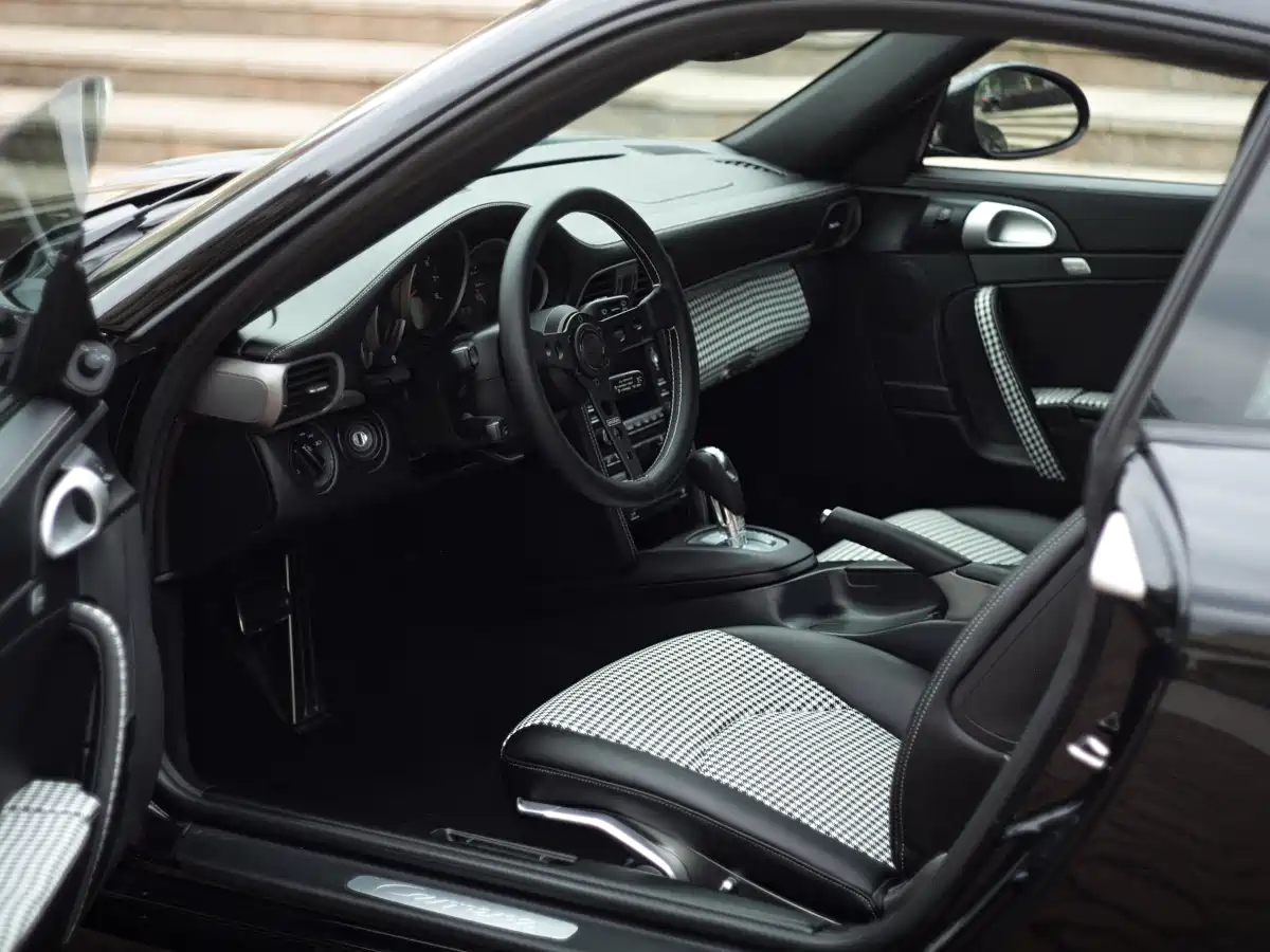Porsche 911 2010 Carrera 3.6L фото 18