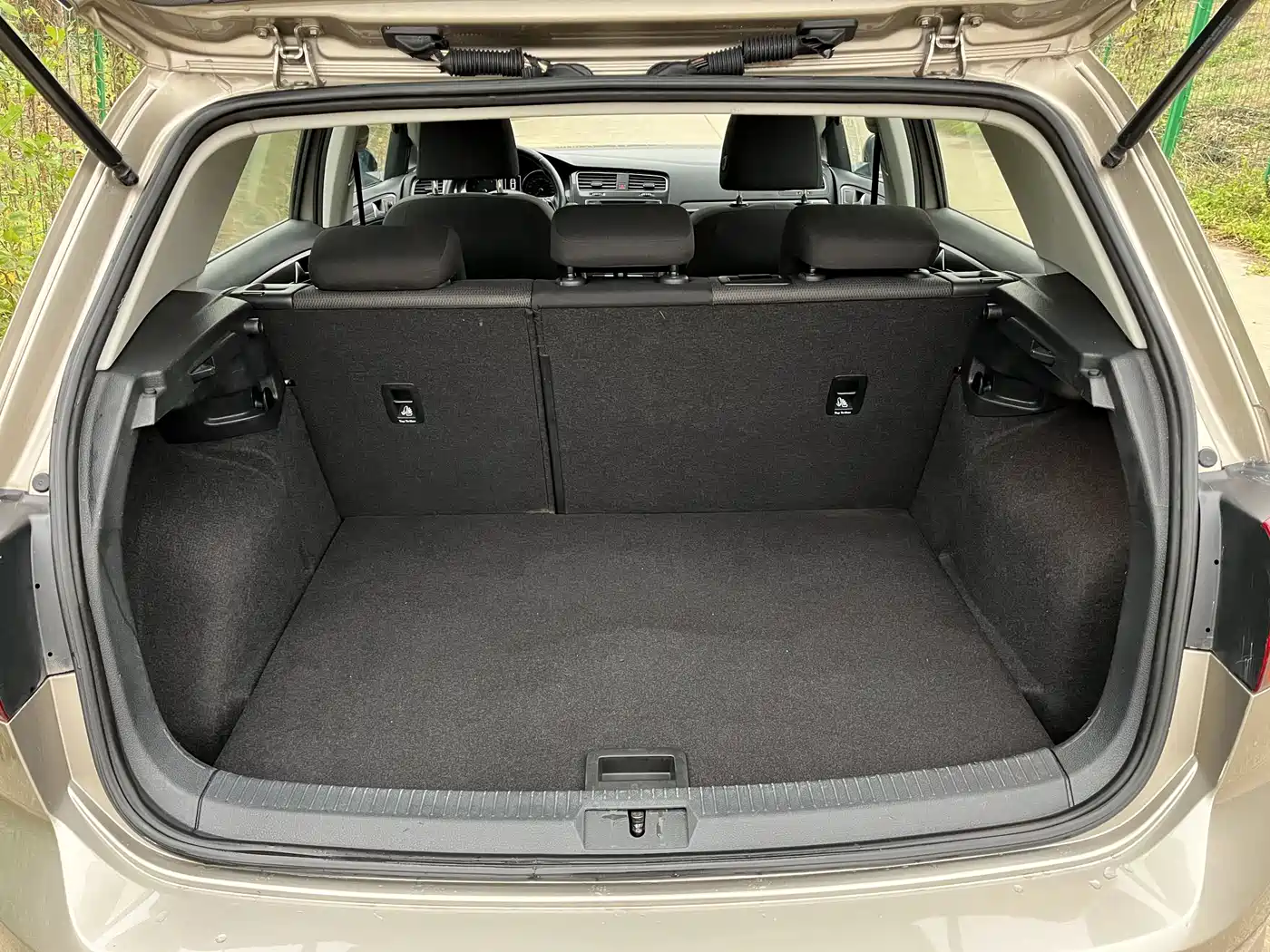 Volkswagen Golf 2017 230TSI Auto Comfort Millionth Anniversary Edition фото 7