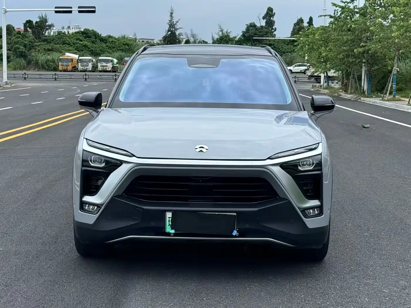 NIO ES8 2019 2018 355KM Base Model 7-Seater Version