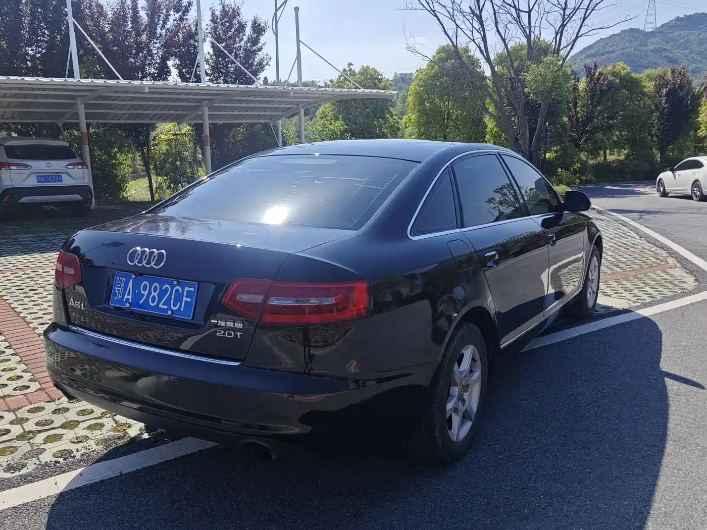 Audi A6L 2011 2.0 TFSI Automatic Comfort фото 3