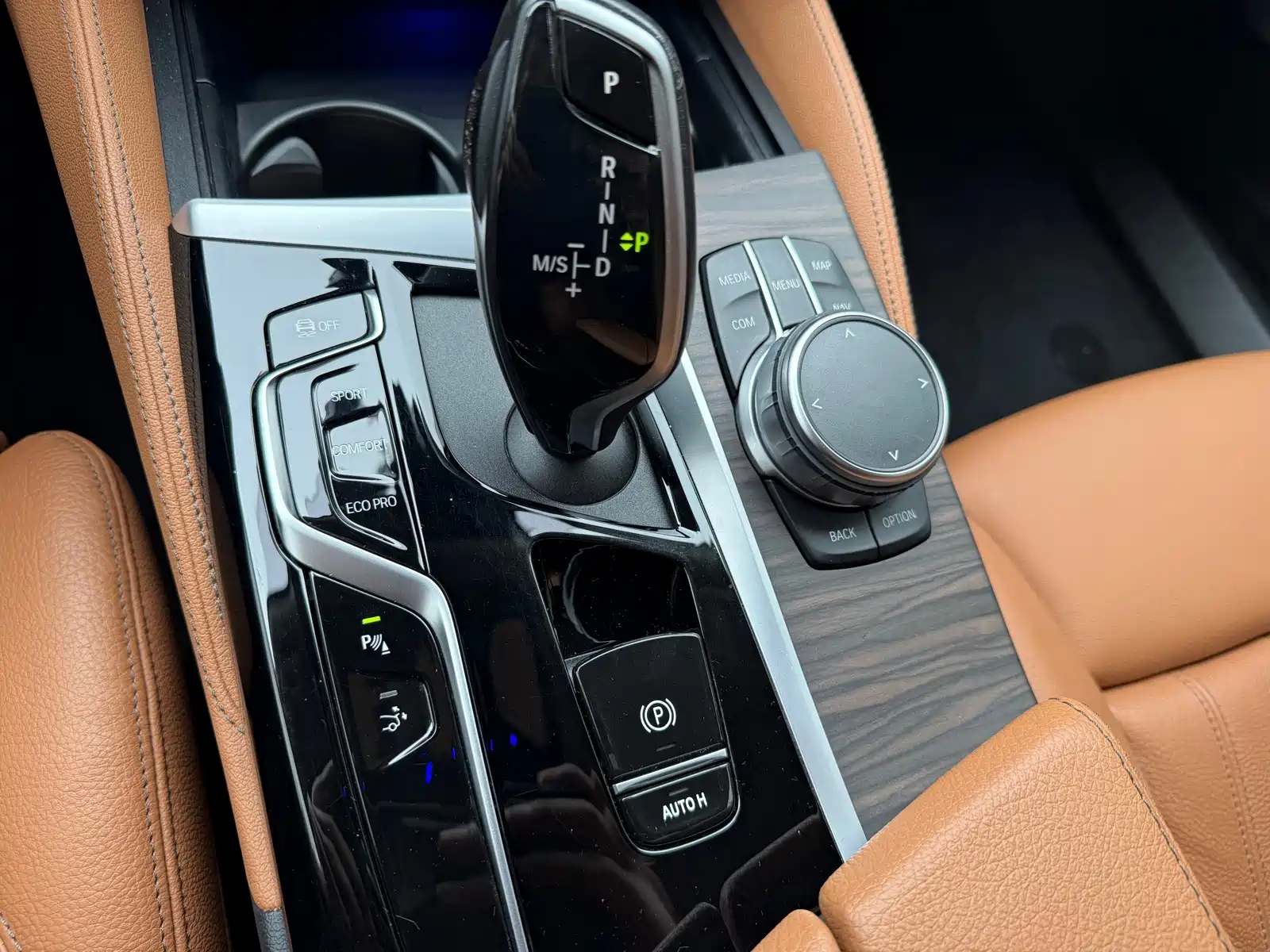 Фото 9 - BMW 6 Series GT