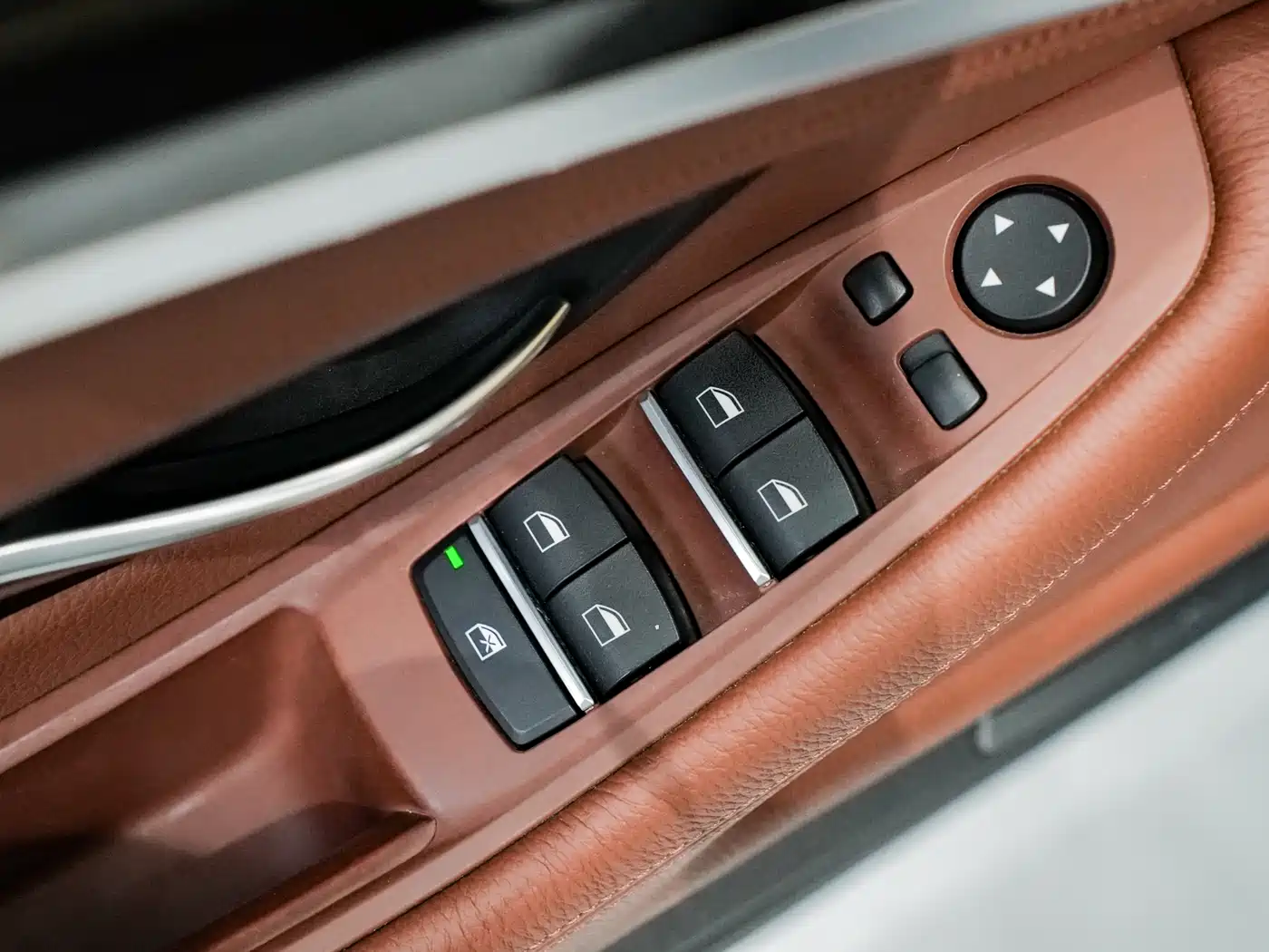 BMW 5 Series 2014 525Li Leading фото 11