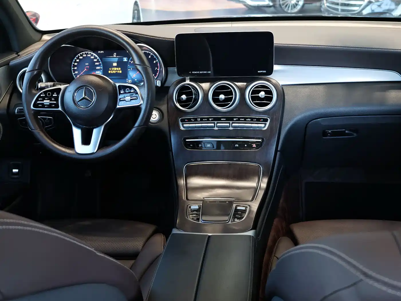 Mercedes-Benz GLC 2022 Model GLC 260 L 4MATIC Dynamic Edition фото 7