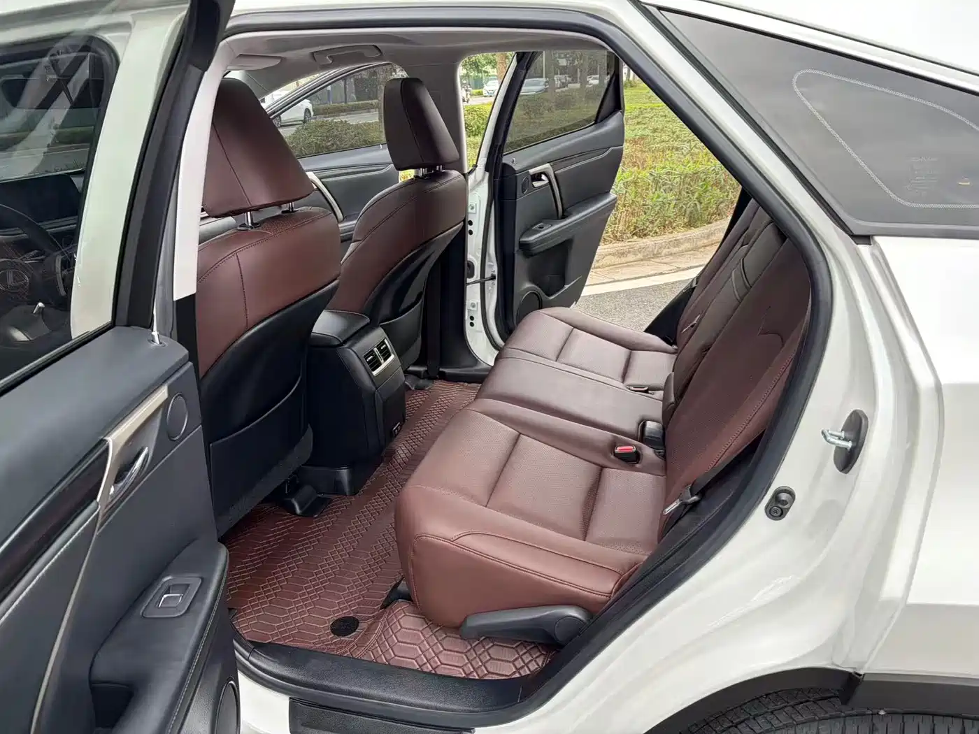 Lexus RX 2020 Facelift 300 2WD Elite Edition фото 8