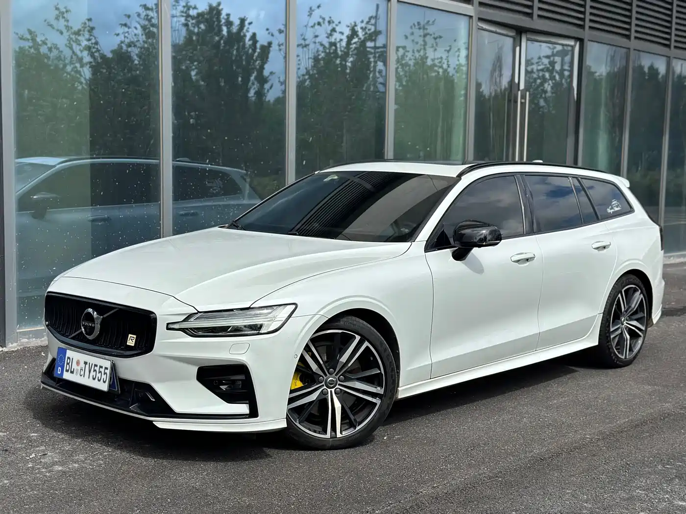 2020 Volvo V60