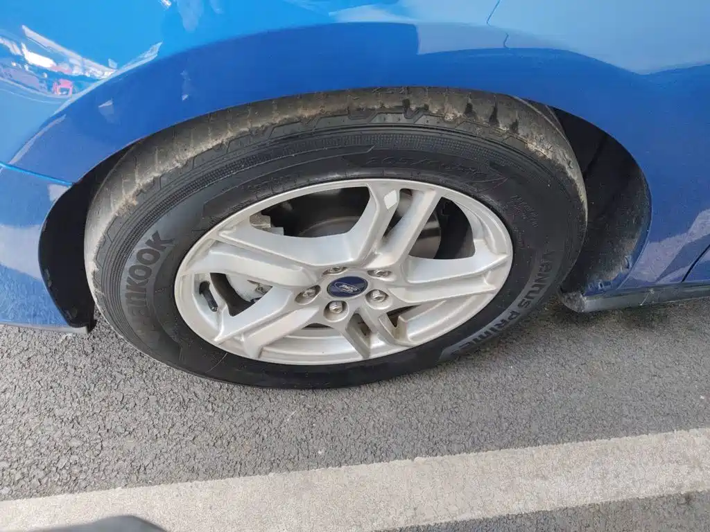 Photo 25 - Ford Focus