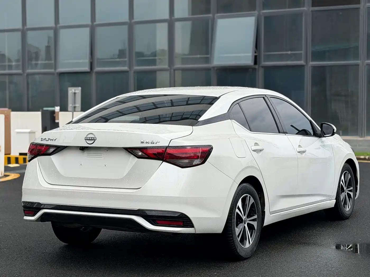 Фото 7 - Nissan Sylphy