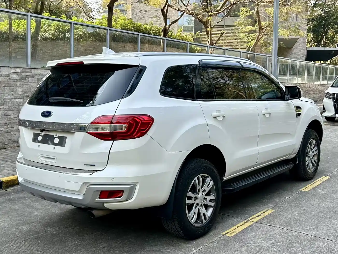 Ford Everest 2017 2017 2.0T Gasoline Automatic 4WD Luxury Edition 5-Seater