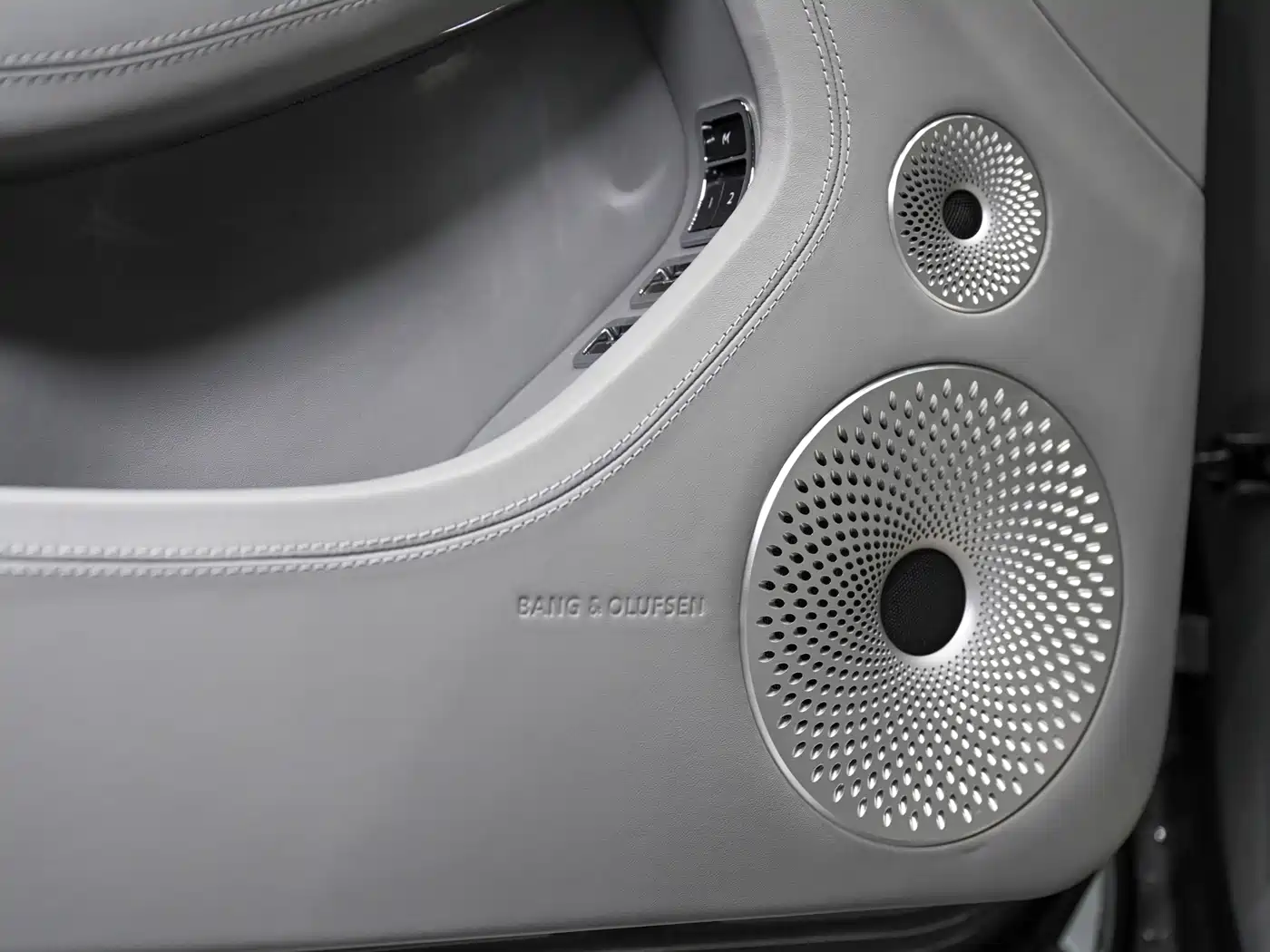 BENTLEY CONTINENTAL PLUG IN HYBRID