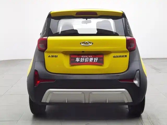QQ New Energy Little Ant 2022 Facelift Sweet Edition Light Sugar LFP 30.7kWh 30kW 301km — фото 3