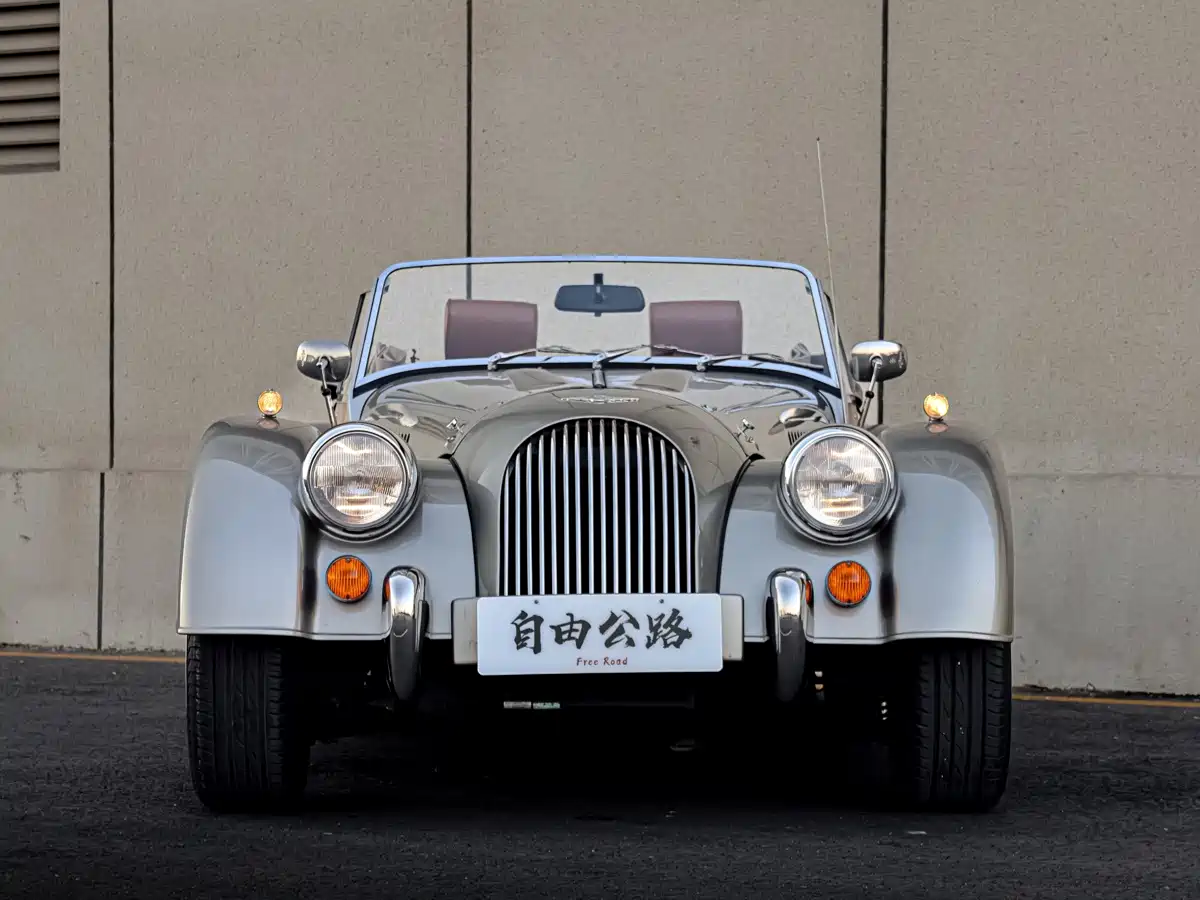 Фото 1 - Morgan Plus 4
